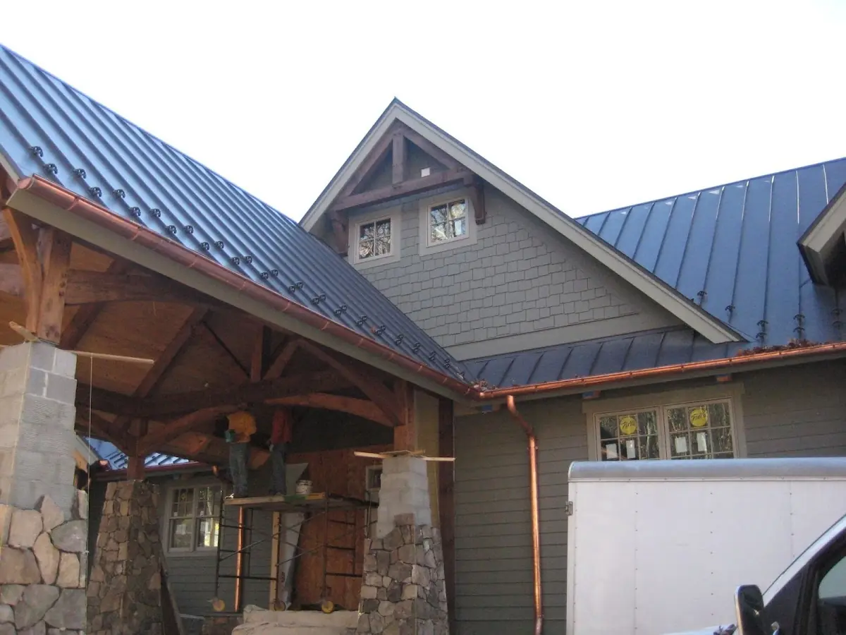 Craftsman Roofing team delivering quality roofing work in Hubbard Heights